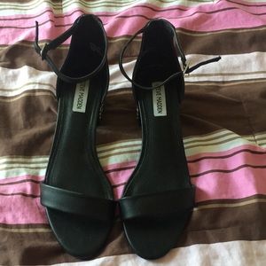 STEVE MADDEN Mary Jane strappy chunky heels